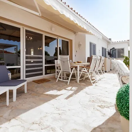 Villa Cara, Costabella